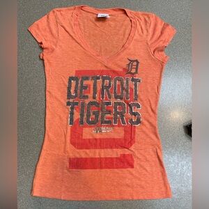 GUC Detroit Tigers T-Shirt Medium metallic foil detail Genuine Merchandise